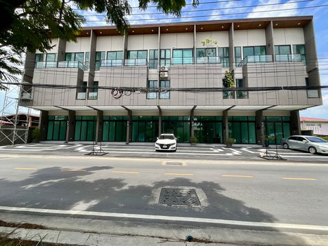3-story home office for sale, new project in Theparak, using premium materials, only 8 units, special price starting at 5.9 million baht, 