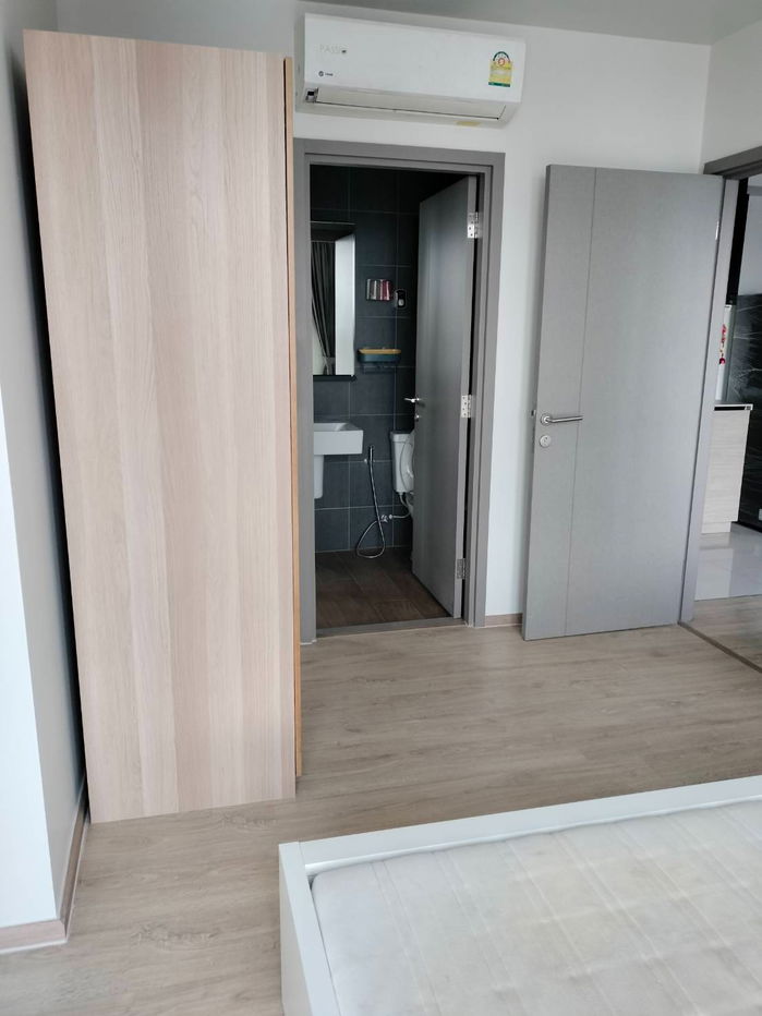 picture Rent: Condo The Base Garden Rama 9 *Corner Room* at Line: @homefinder - 9/10