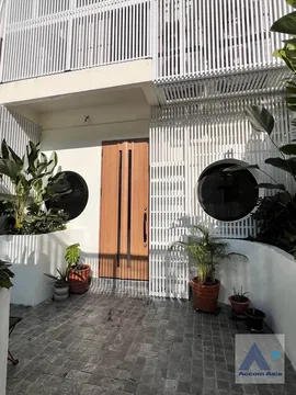 🔼🔽 AccomA 📩 Pet friendly 2 BR Townhouse in Thung Maha Mek (AA44522)