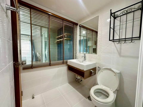 code : C05 ให้เช่าคอนโด กรีเน่ คอนโด สุทธิสาร (Grene Condo Sutthisan) | ห้องใหญ่ 31 ตร.ม. ชั้น 4 เฟอร์ครบ เครื่องใช้ไฟฟ้าครบ พร้อมอยู่