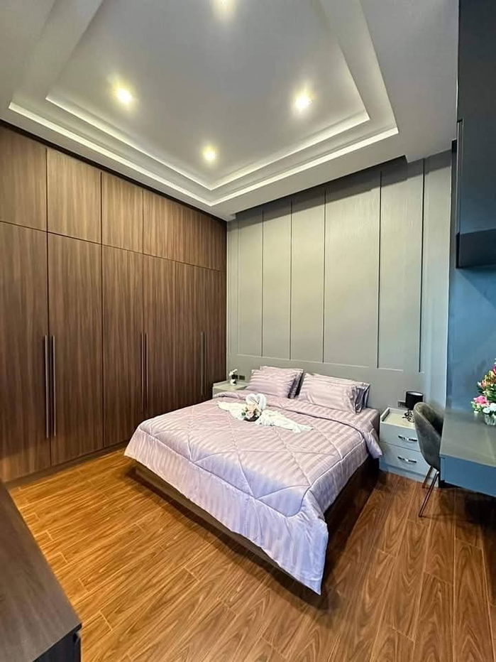 picture Large function pool villa for sale near Motorway No. 7 - 6/13