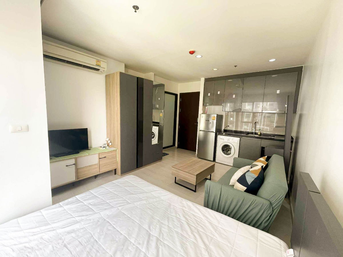 รูป Rent 1 bed 1baht 24 sqm Rhythm Asoke 1 Condo Minimum contract 1 year contract we have many units here pls contact us Can Negoวิวสวน - รูปที่ 4/13