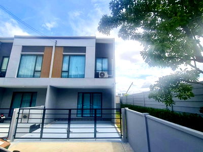 Home office for rent : LD1-193 Townhome for Rent at Pleno Sukhumvit–Bangna 2 Beautifully Decorated | Fully Furnished | Near Mega Bangna @rdsluxury