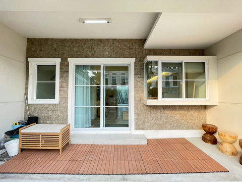 LD1-195    Townhome for Rent Indy Bangna Ramkhamhaeng 2 Size 27.4 sq.w. Beautiful, luxurious built-in decorations, move-in ready @rdsluxury