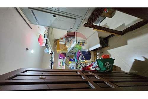 picture [920021007-306] well maintained and spacious condo in the heart of the city for sale - 10/27