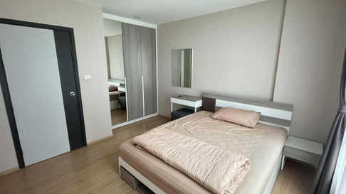 One Plus Suan dok 7 : For rent 12,000 THB/month Tel. 082-3899314 Khun Boo