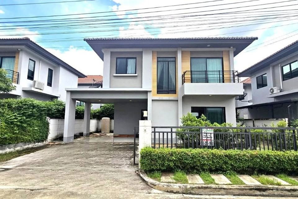 รูป ขายบ้านเดี่ยว 2 ชั้น หมู่บ้าน ไลฟ์ บางกอก บูเลอวาร์ด รามอินทรา 65 50 ตารางวา  - รูปที่ 1/7