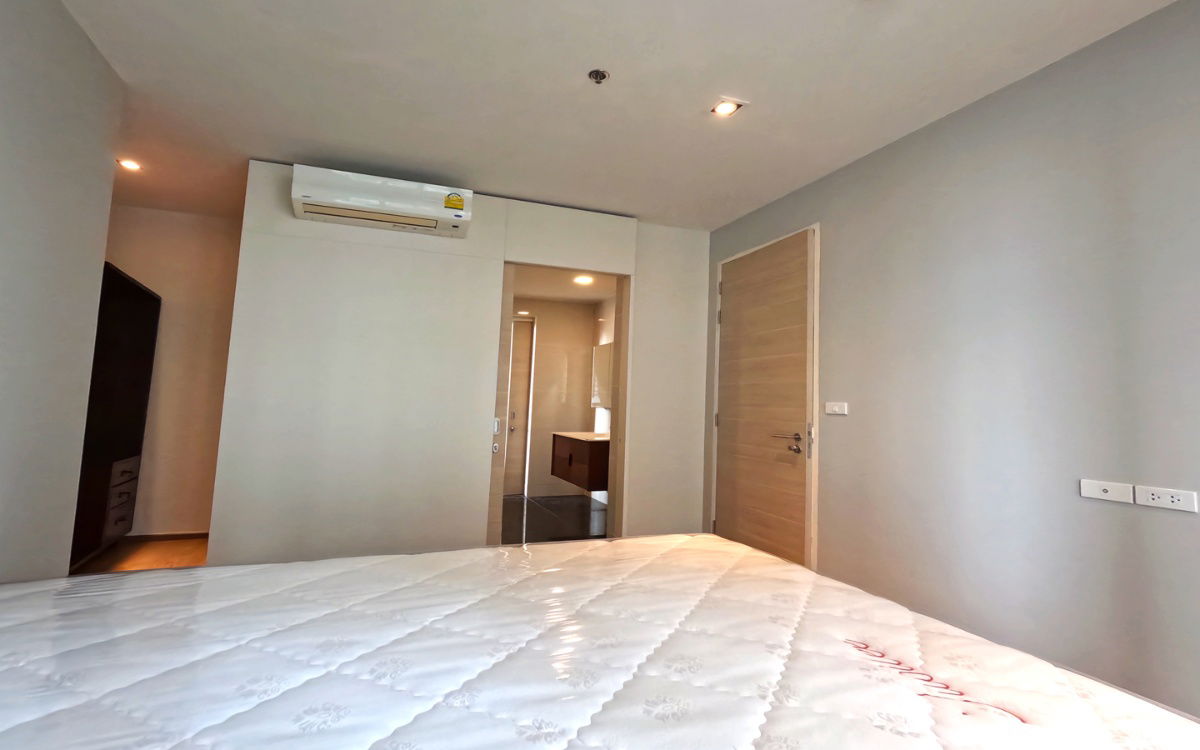 picture Park24 BTS Prompong for Sale Below Market Price. Condo Park 24 The price is lower than the market newly renovated.  - 7/39
