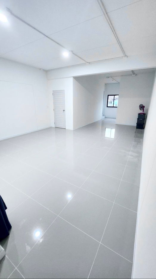 รูป ให้เช่าอาคารพาณิชย์ 3 ชั้น  The Connect Biztown @รังสิต อเวนิว  ใกล้ Future Park รังสิต (ติดถนนใหญ่รังสิต นครนายก) - รูปที่ 5/8