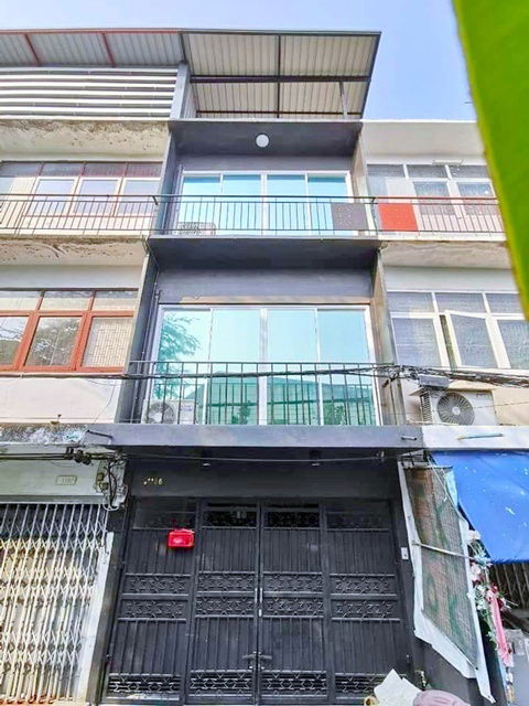 picture Soi Prachachuen 30-38 MRT Wong Sawang 2.0 km. Townhouse for rent 3-storey 19sq.wa. 239 sq.m. good l - 1/8