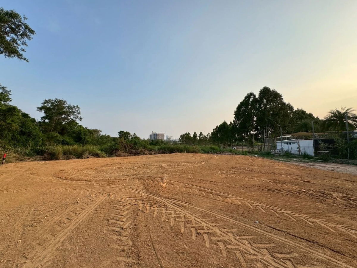 picture Land in Pattaya Jomtien Prime Location in the Pattaya Beach Side,Land Size 416sq.m  - 5/11