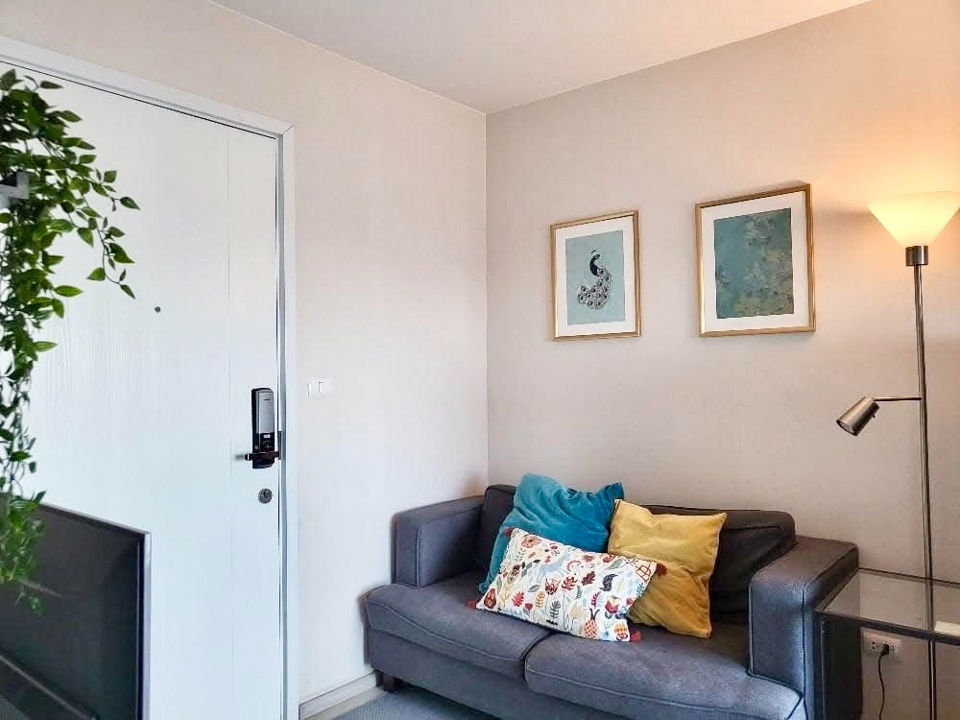 picture code : C36 Plum Condo Central Station - 4/5