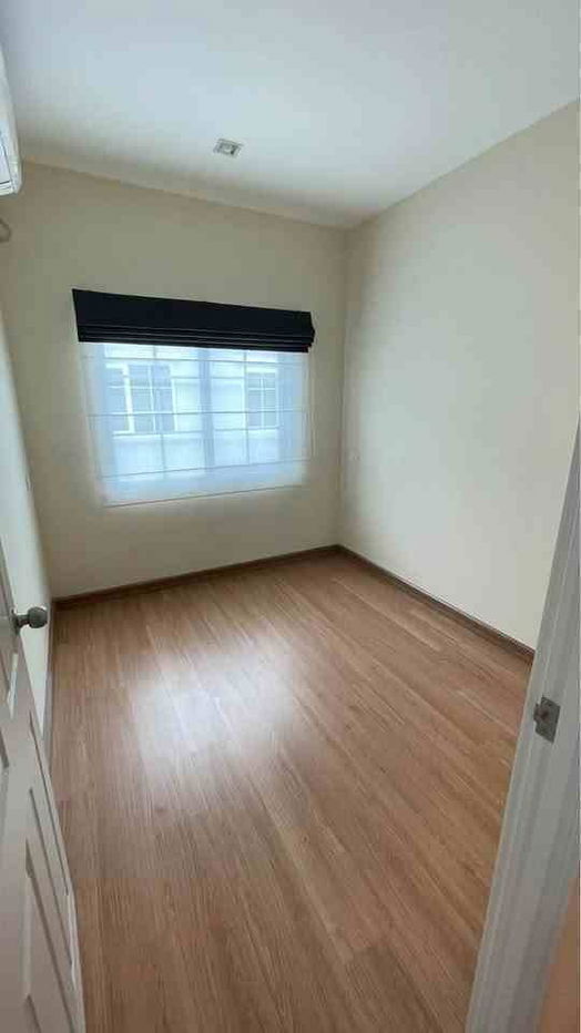 picture 3 B1003 Townhouse for rent, 2 floors, Golden Town, Ramintra-Wongwaen, Khubon Road - 12/13