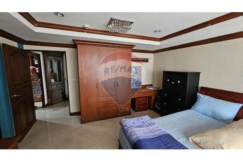 picture [920021007-306] well maintained and spacious condo in the heart of the city for sale - 17/27