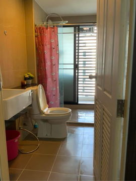 ให้เช่า/For rent Condo Living Avenue Bangsaen 🚪ห้องกั้น   ชั้น 5 ตึก D ขนาด 30 ตรม. 📌 ค่าเช่า 8,000/เดือน (สัญญา 1 ปี)