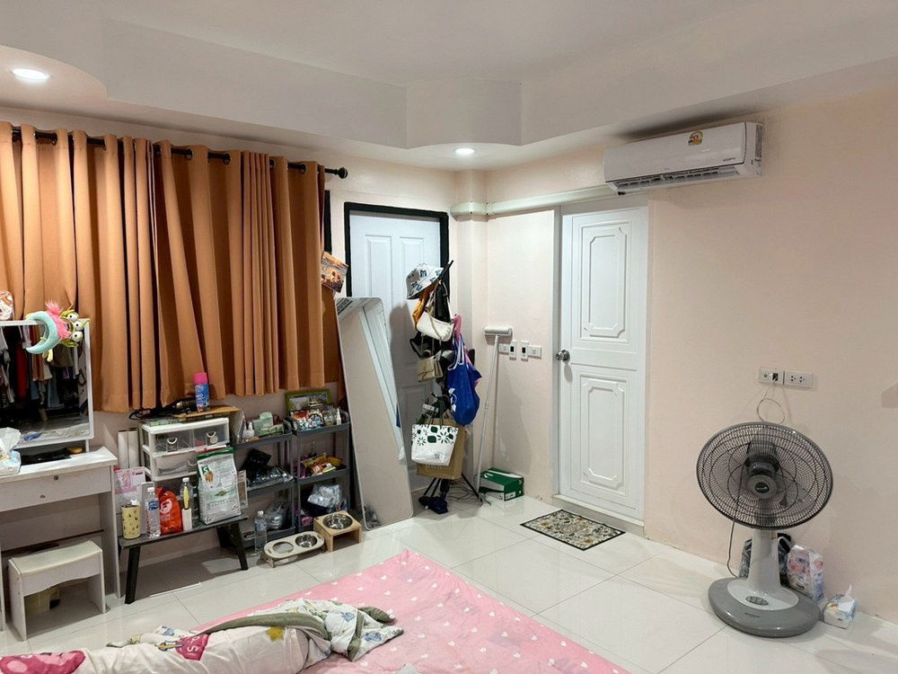 รูป Call : 098-247-8889 หมู่บ้านสิชล ถนนกาญจนาภิเษก เขตบางแค ขายทาวน์เฮ้าส์ 3 ชั้น 28 ตารางวา หน้ากว้าง 6 เมตร 4 ห้องนอน 3 ห้องน้ำ ใกล้ MRT หลักสอง - รูปที่ 2/12