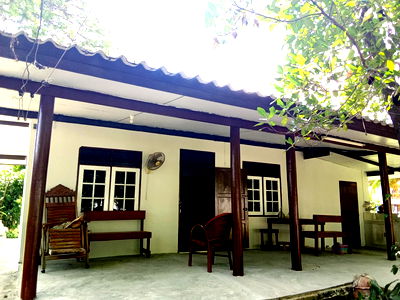 บ้านเดี่ยวให้เช่า : ให้เช่าบ้านชั้นเดียวสไตล์บ้านสวน ติดโรงพิมพ์ธนบัตร ธนาคารแห่งประเทศไทย ห่างจากถนนบรมราชชนนีเพียง 50 เมตร เดินทางเข้าออกสะดวก