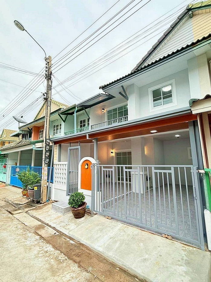 รูป บ้านสวย  รีโนเวทใหม่  หมู่บ้านพฤกษา 26  บางใหญ่    ทาวน์เฮ้าส์ 3 ห้องนอน   ใกล้ MRT สถานีบางใหญ่  ใกล้เซ็นทรัล เวสเกต - รูปที่ 2/15
