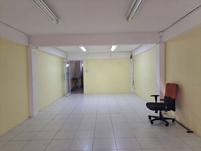 picture Shop House For Rent Phahonyothin 37/1 Bangkok - 2/8