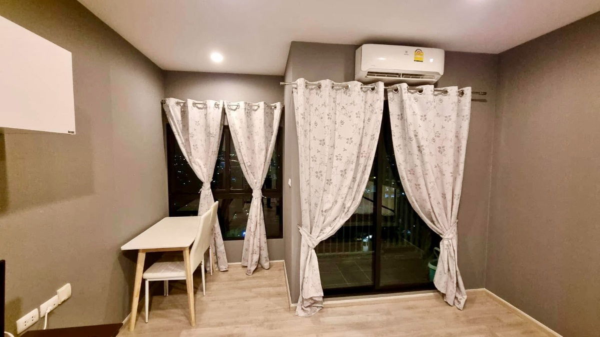 picture code : C21 Plum Condo Central Station Phase 1 - 3/9