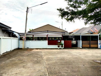 Houses for rent : For rent/direct installment, Green Park Avenue project, Chonburi