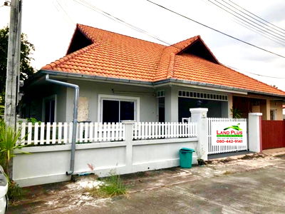 Twin houses for rent : House for rent at Bang Saray, near Pattaya Ready to move in