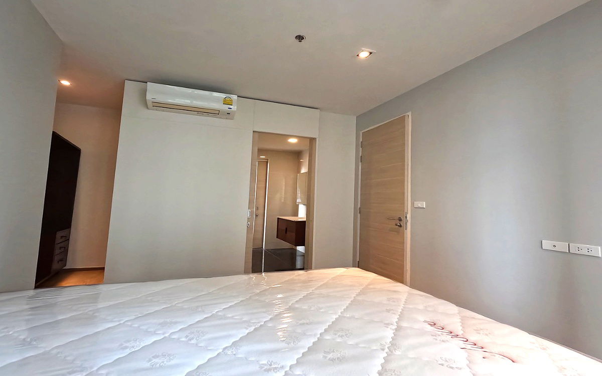 picture Park24 BTS Prompong for Sale Below Market Price. Condo Park 24 The price is lower than the market newly renovated.  - 9/39