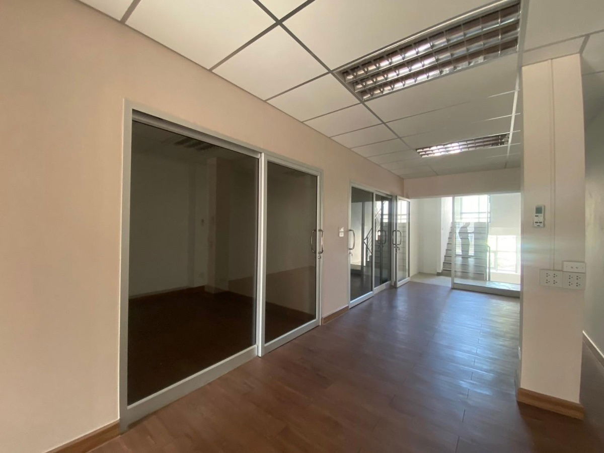 picture ET92030– For Rent: 5-Storey Office Building, Chatuchak area, total usable area of 520 sq. m.,  ideal location for a home office / business ventures. - 4/13