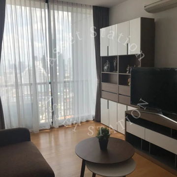 🏢 Noble Revo Silom – Live a modern life in the heart of Silom-Sathorn.
