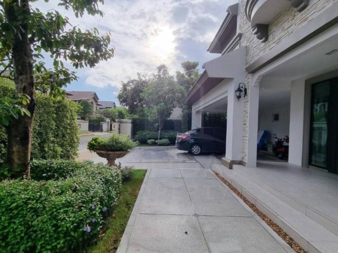 4-bed house for rent, 291 sqm, 291 sq wah, Nantawan Ramintra - Paholyothin 50