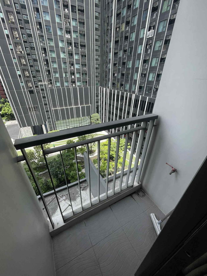 รูป Rent 1 bed 1baht 24 sqm Rhythm Asoke 1 Condo Minimum contract 1 year contract we have many units here pls contact us Can Negoวิวสวน - รูปที่ 10/13