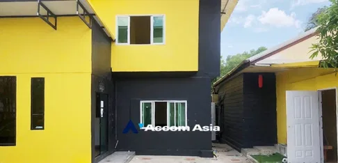 🔼🔽 AccomA 📩  3 BR House in Khlong Ton Nuea (AA32893)