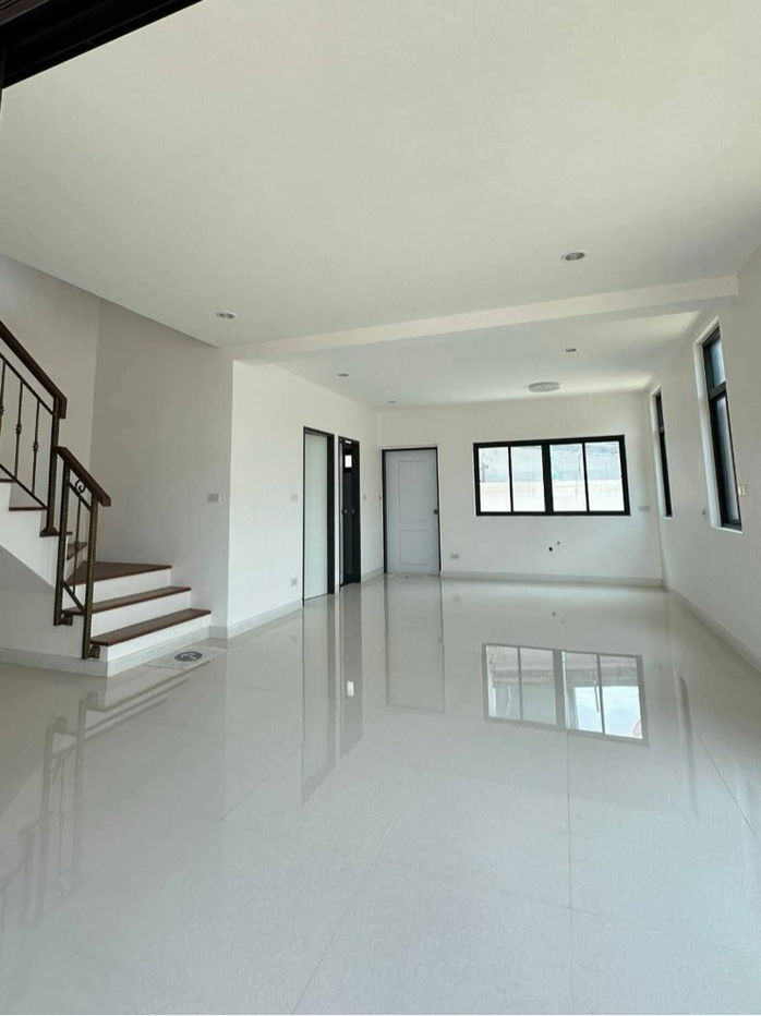 รูป ทาวน์โฮม 3 ชั้น สร้างใหม่ หลังใหญ่  3 ห้องนอน 3 ห้องน้ำ - รูปที่ 6/9