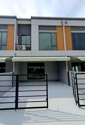 เช่าโฮมออฟฟิศ วิทยาลัยนานาชาติราฟเฟิลส์ : RL-134 ให้เช่า ทาวน์โฮม พลีโน่ สุขุมวิท - บางนา 2 ( Pleno Sukhumvit - Bangna 2 ) ขนาด 17.5 ตร.ว. ใกล้ เมกาบาง บ้านสวย ตกแต่งพร้อมอยู่ @rdsluxury