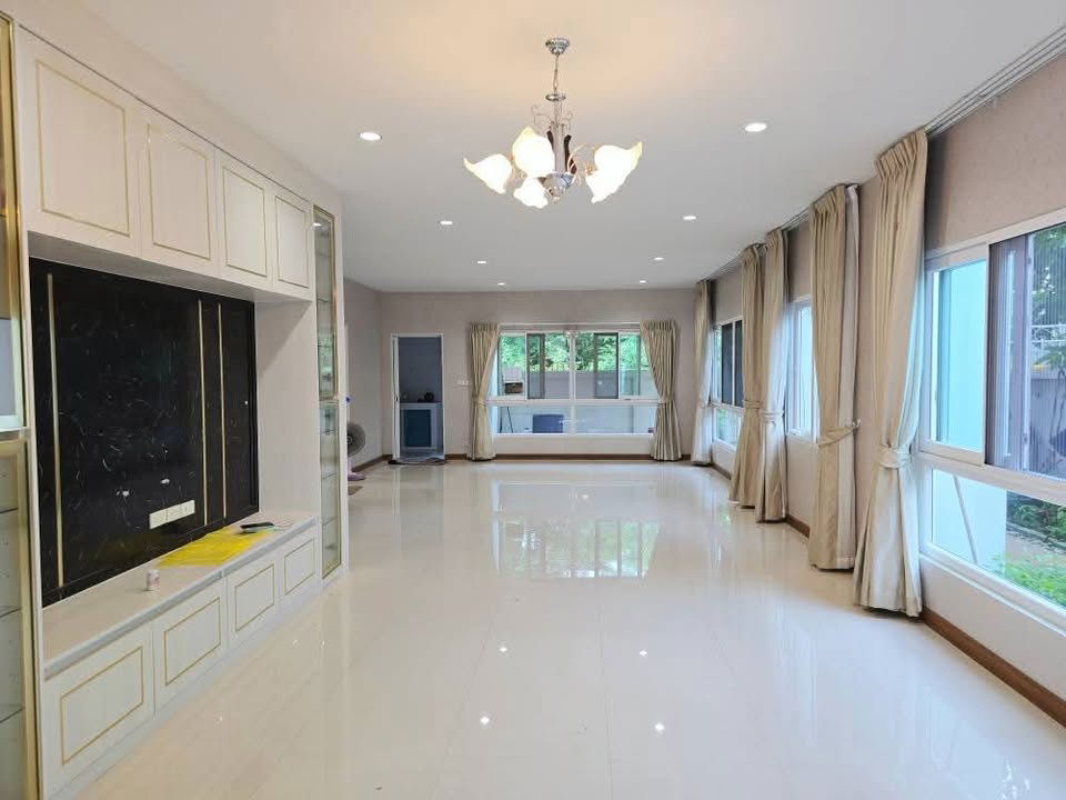 รูป ขายบ้านเดี่ยว 2 ชั้น หมู่บ้าน ศิขรินทร์ ปิ่นเกล้า-สิรินธร 59 ตารางวา  - รูปที่ 4/8