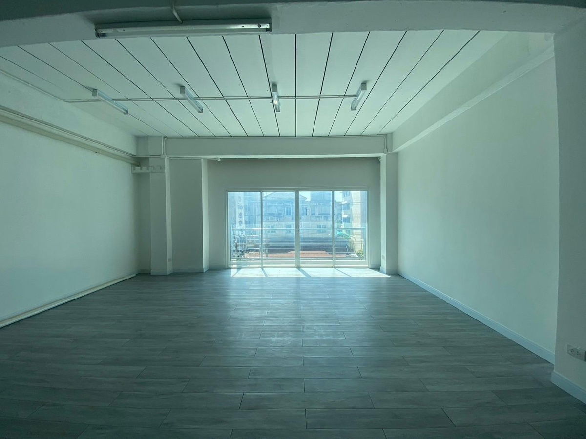 picture ET92030– For Rent: 5-Storey Office Building, Chatuchak area, total usable area of 520 sq. m.,  ideal location for a home office / business ventures. - 3/13