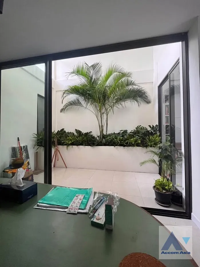 picture 🔼🔽 AccomA 📩 Pet friendly 2 BR Townhouse in Thung Maha Mek (AA44522) - 3/7
