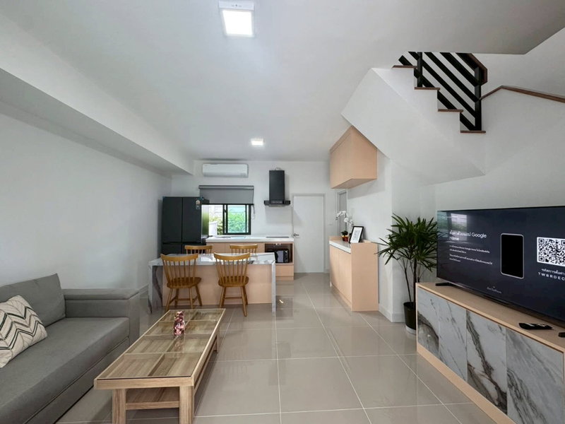 Townhouses for rent : Pleno Sukhumvit-Bangna                  2 