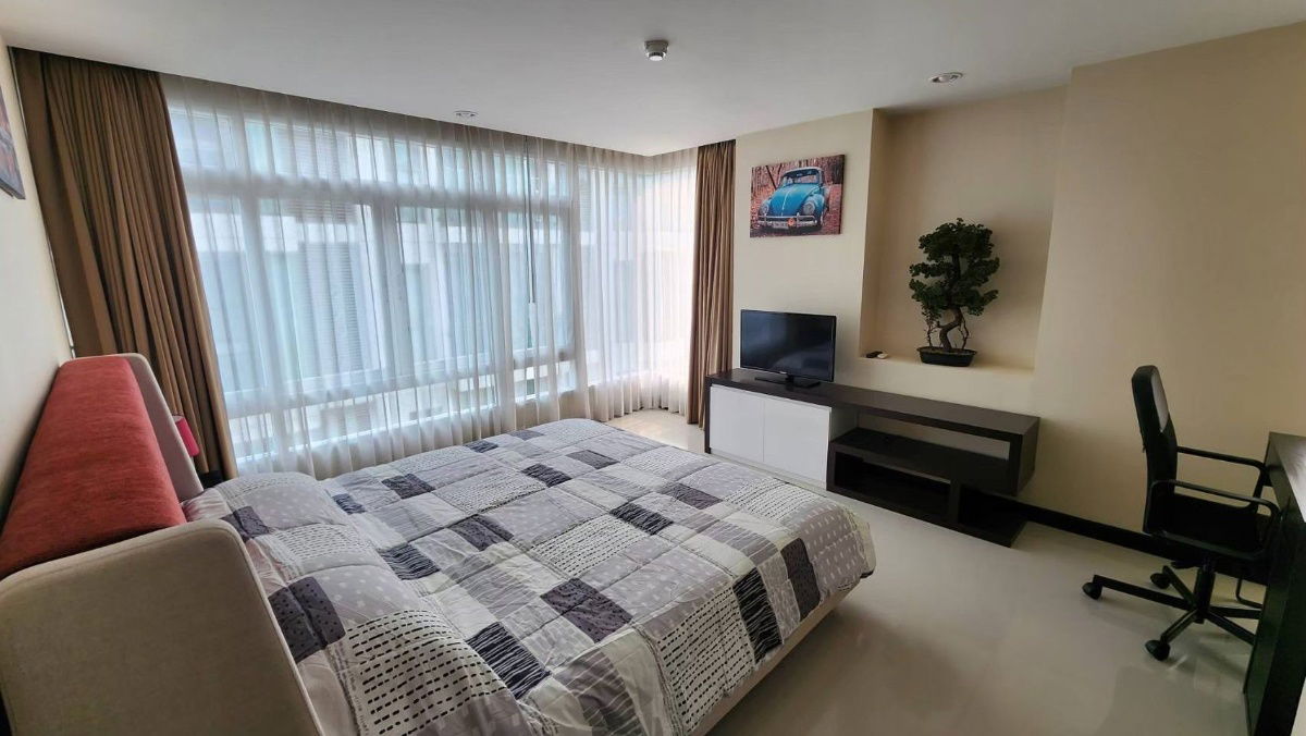 picture Condominium  for rent near the mall - 1/22