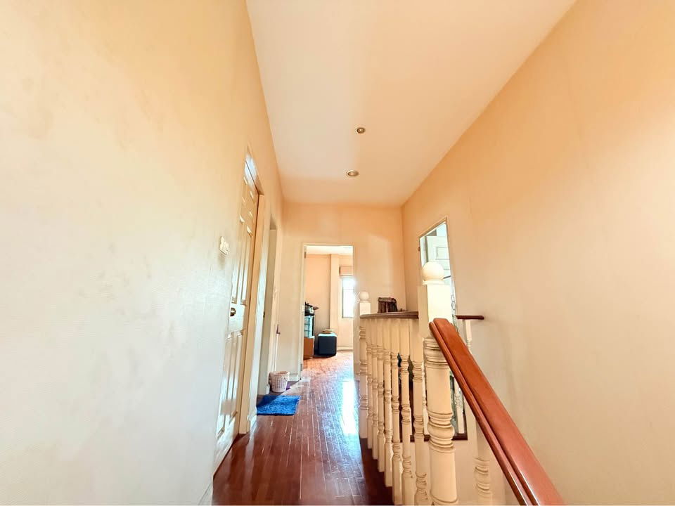 picture Single-family home for sale, ready to move in.  Setthasiri Village, Wongwaen-Sukhaphiban 2 - 11/16