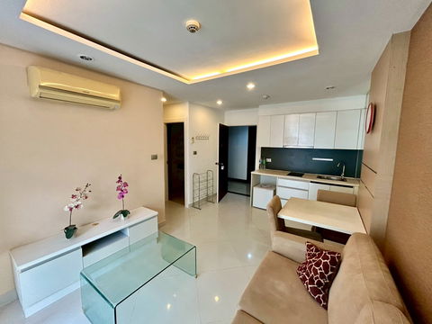 1 Bedroom Condominium @ Paradise Park