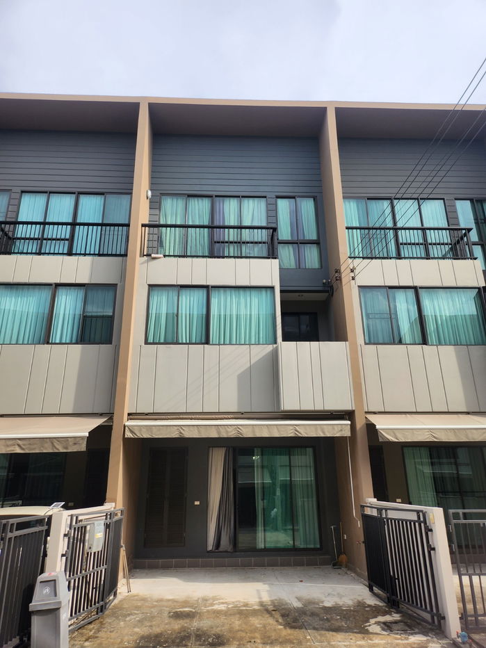 รูป ให้เช่า ทาวน์โฮม 3 ชั้น บ้าน กลางเมือง ลาดพร้าว-เสรีไทย 52 - รูปที่ 1/8