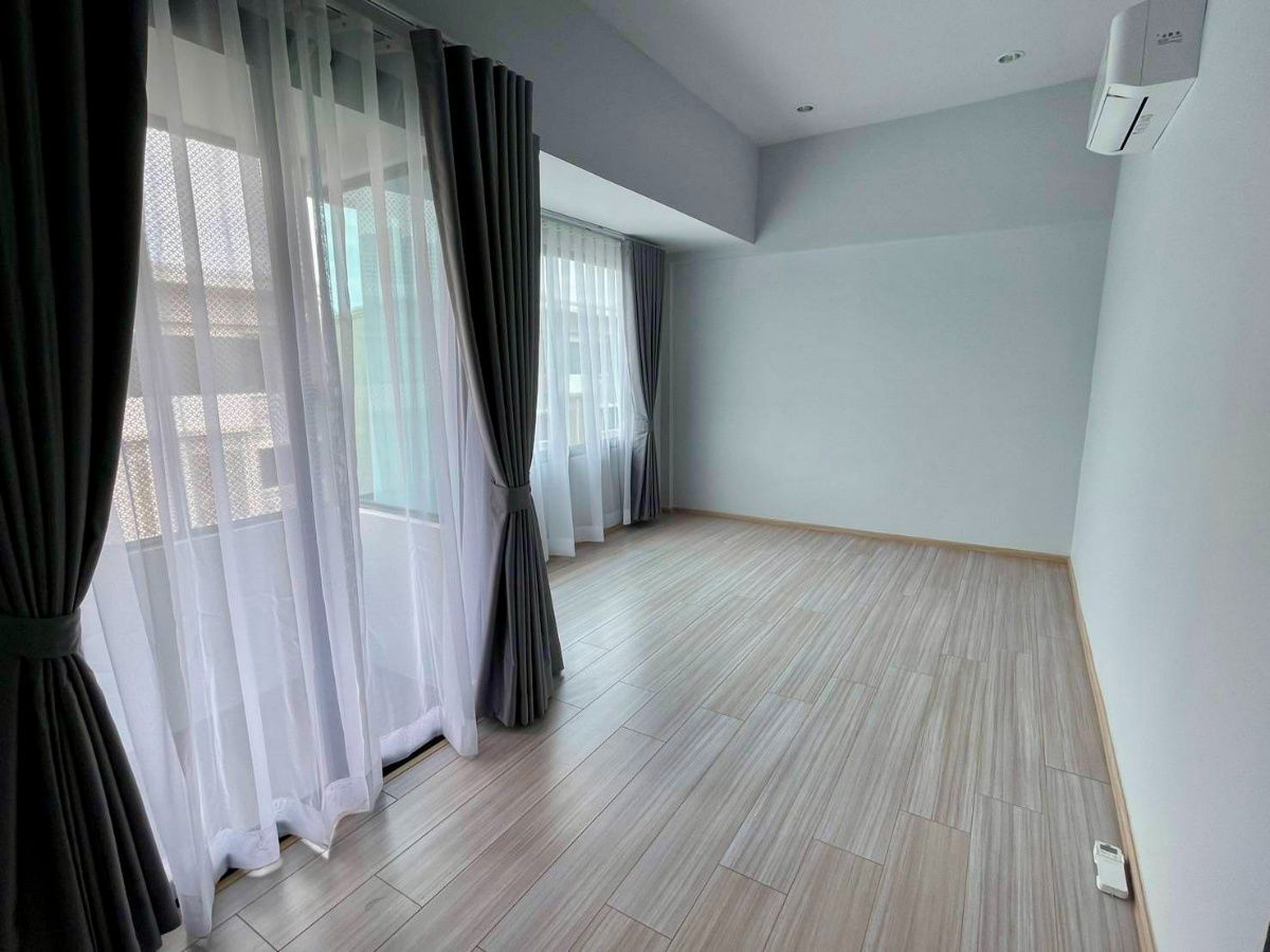 รูป 🌟 ให้เช่า บ้านเปล่า Jade Praise สาทร – พระราม 3 เดินทางสะดวก ใกล้ย่านธุรกิจพระราม 3 สาทร สีลม พร้อมความเป็นส่วนตัว มีเพียง 58 ยูนิต - รูปที่ 6/12
