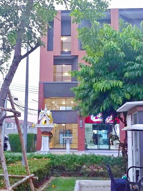 picture Phetkasem 77-81 Wat NongKhaem Sch 1.2km.. 5bed Commercial building for rent 3.5-storey corner unit - 7/8