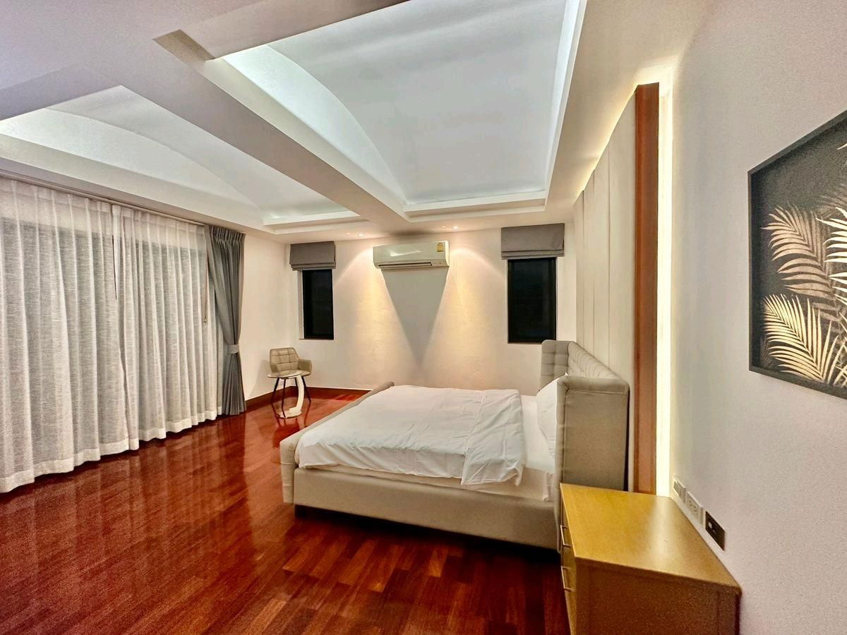 รูป ให้เช่า บ้านเดี่ยว สวนใหญ่ และสระว่ายน้ำส่วนตัว - รูปที่ 29/33