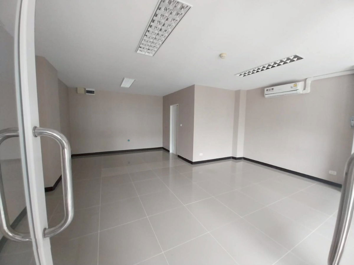 รูป 📍 ให้เช่าห้องโล่ง ชั้น 1 เหมาะทำการค้า Airlink Residence ร่มเกล้า–สุวรรณภูมิ อาคาร 2 ทำเลดี ใกล้สนามบินสุวรรณภูมิและ Airport Link ลาดกระบัง ✨ - รูปที่ 6/9