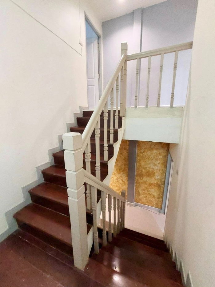 picture For rent: 3-story townhouse, next to Ram Intra Expressway, rent only 28,000 baht, suitable for selling online. Line ID: @951qfbfi - 8/9