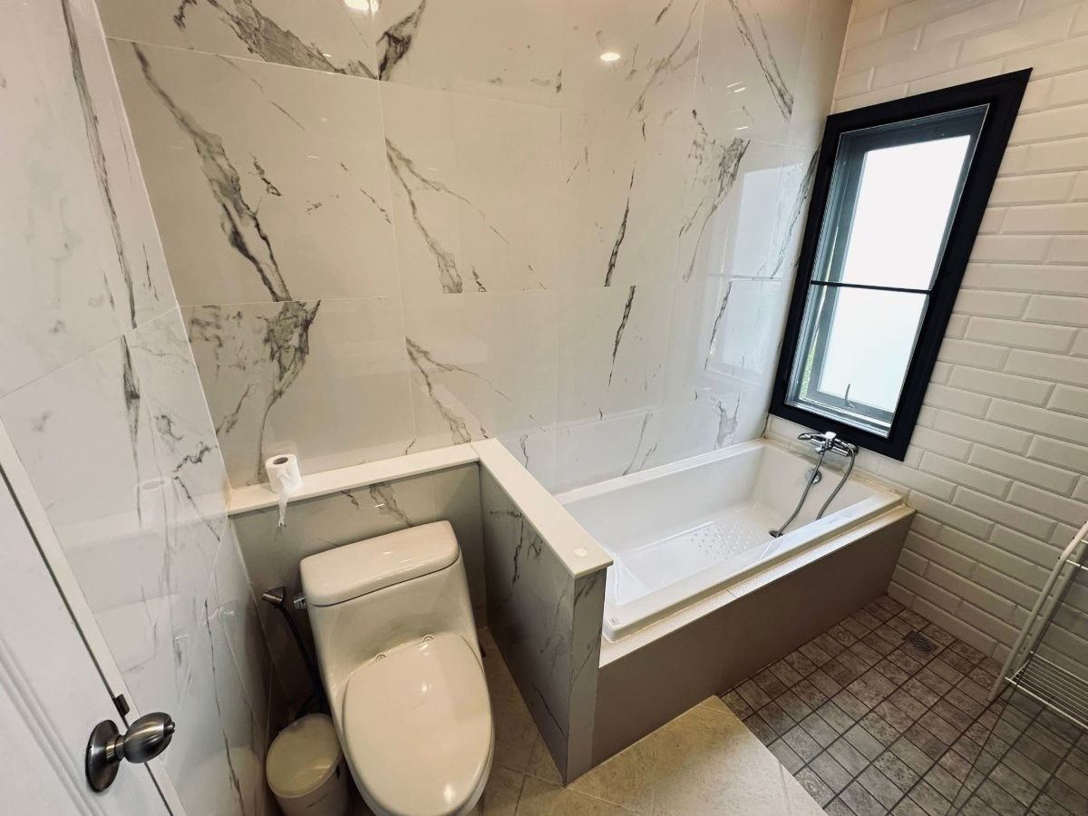 picture Affordable Luxury Modern Style House in a village next to Regent International School - 13/20
