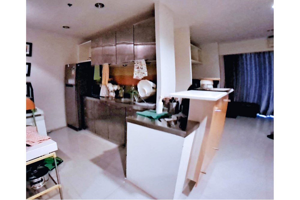 picture [920071001-10589] FOR SALE Stunning river view 1 bed high floor State Tower - 6/9