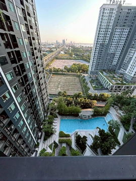#st20079 ให้เช่า   Aspire Erawan Prime ห้องสวย เฟอร์ครบ  (วิวสระ, รถไฟฟ้า ,ไม่ร้อน )